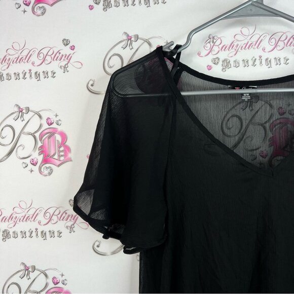 Guess tshirt tee ruffle details Black Sheer Blouse with Ruffle Hem - Picture 5 of 7